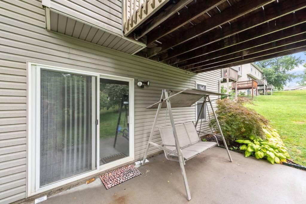 Beautiful Townhome, 11 Minutes To Downtown, Kcmo. Kansas City Bagian luar foto