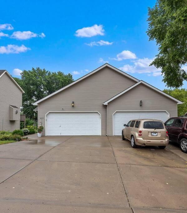 Beautiful Townhome, 11 Minutes To Downtown, Kcmo. Kansas City Bagian luar foto